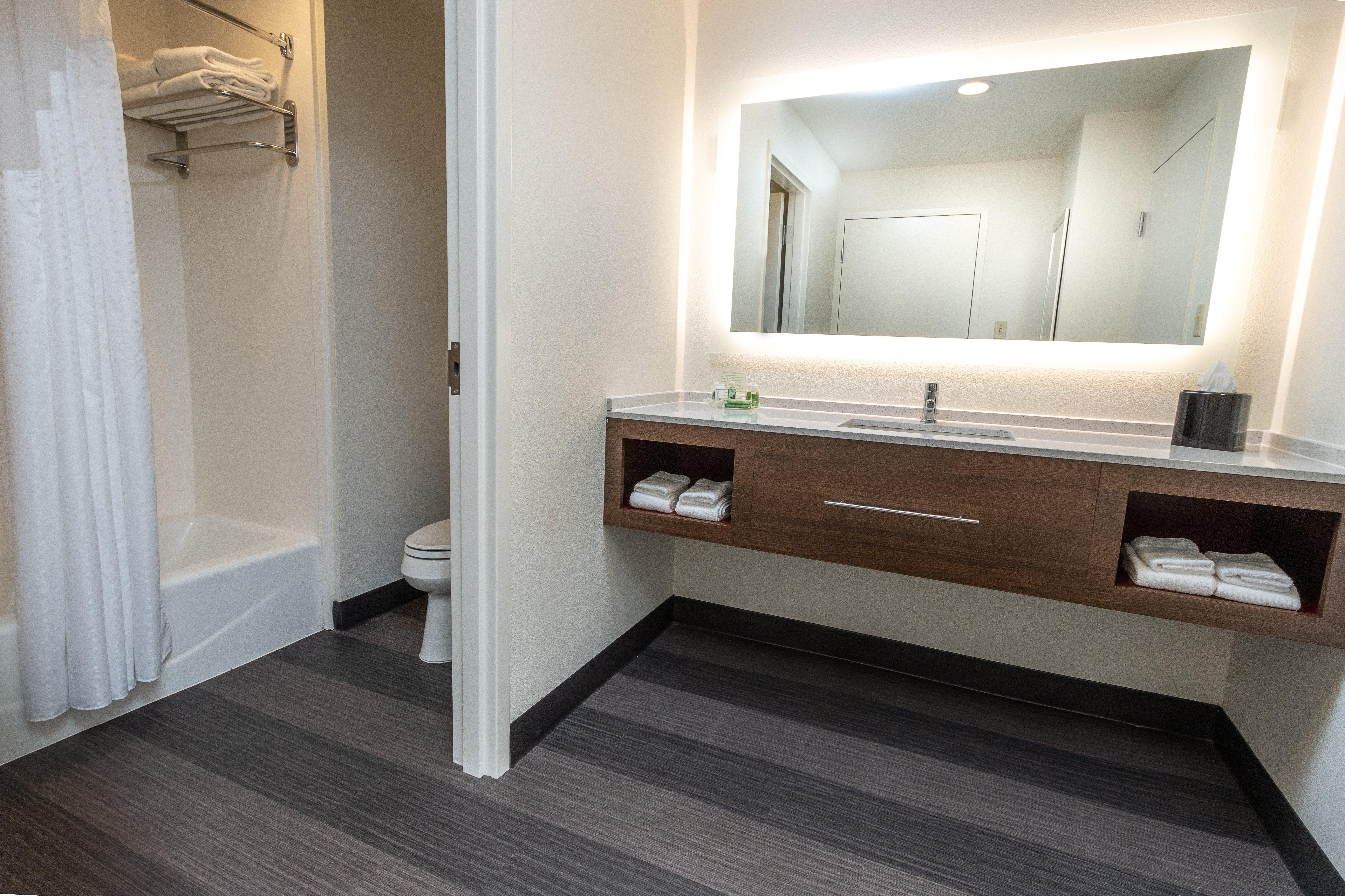 & Memphis-wolfchase Galleria By Ihg