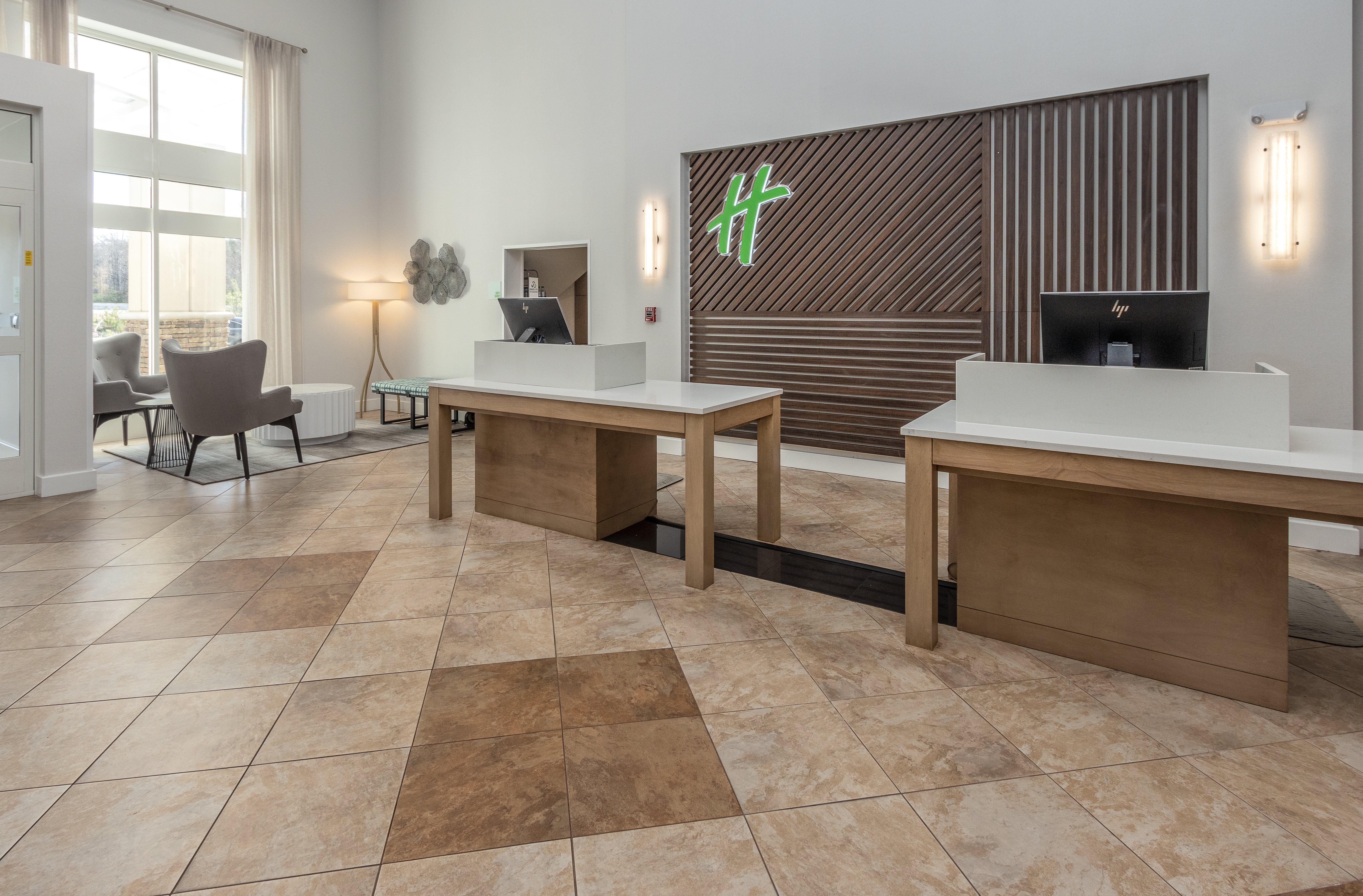 Hotel Holiday & Memphis-wolfchase Galleria By Ihg 3*