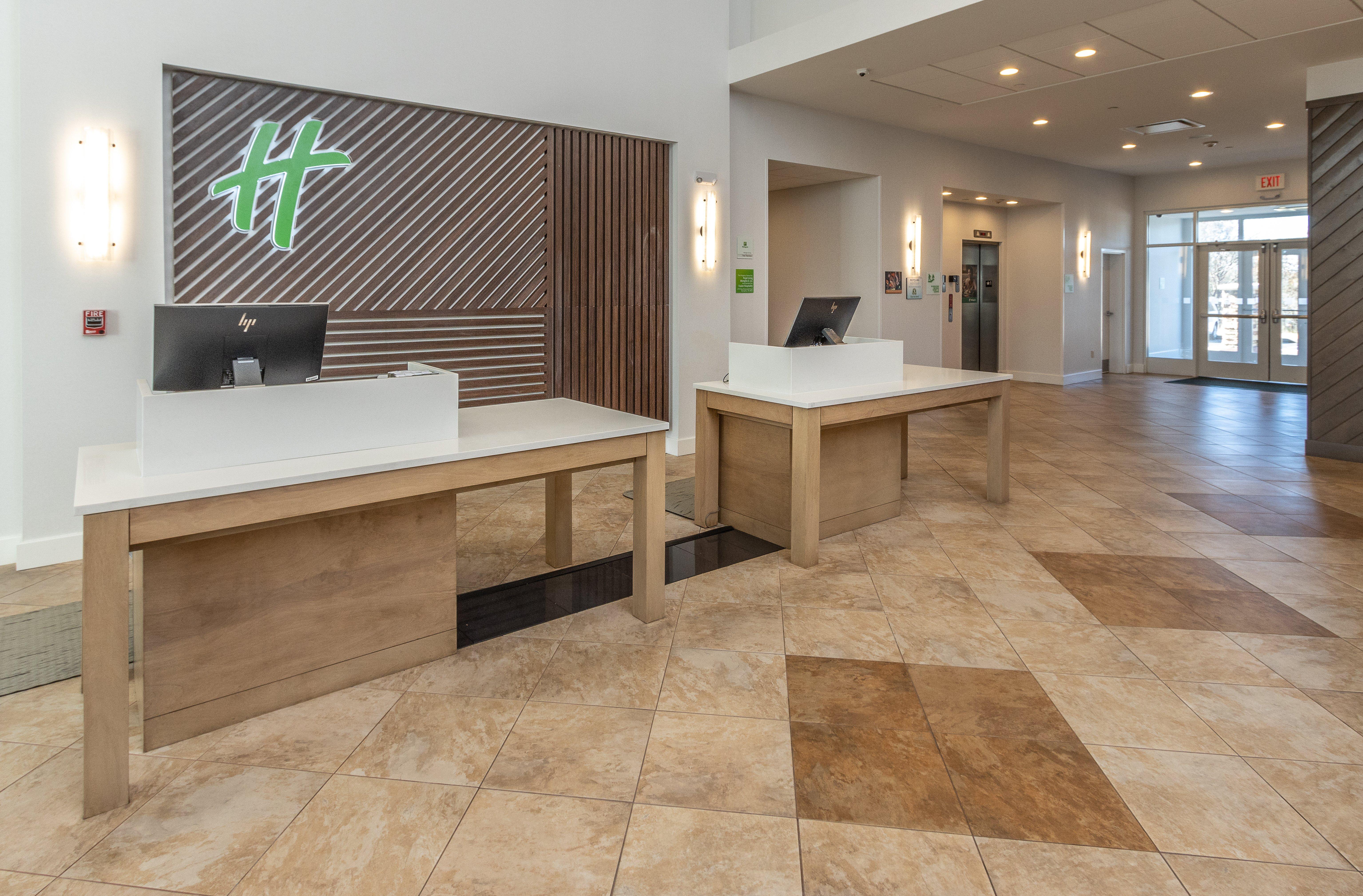 Holiday & Memphis-wolfchase Galleria By Ihg Memphis