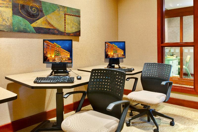 Holiday & Memphis-wolfchase Galleria By Ihg