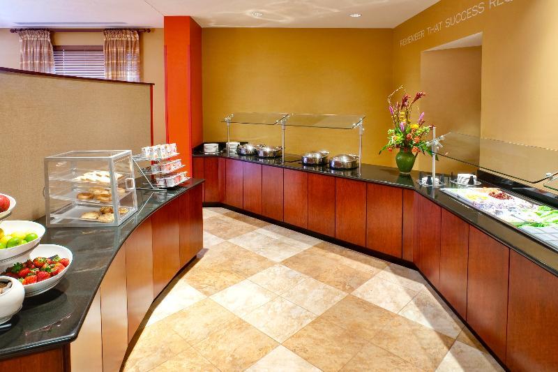 & Memphis-wolfchase Galleria By Ihg Hotel 3*